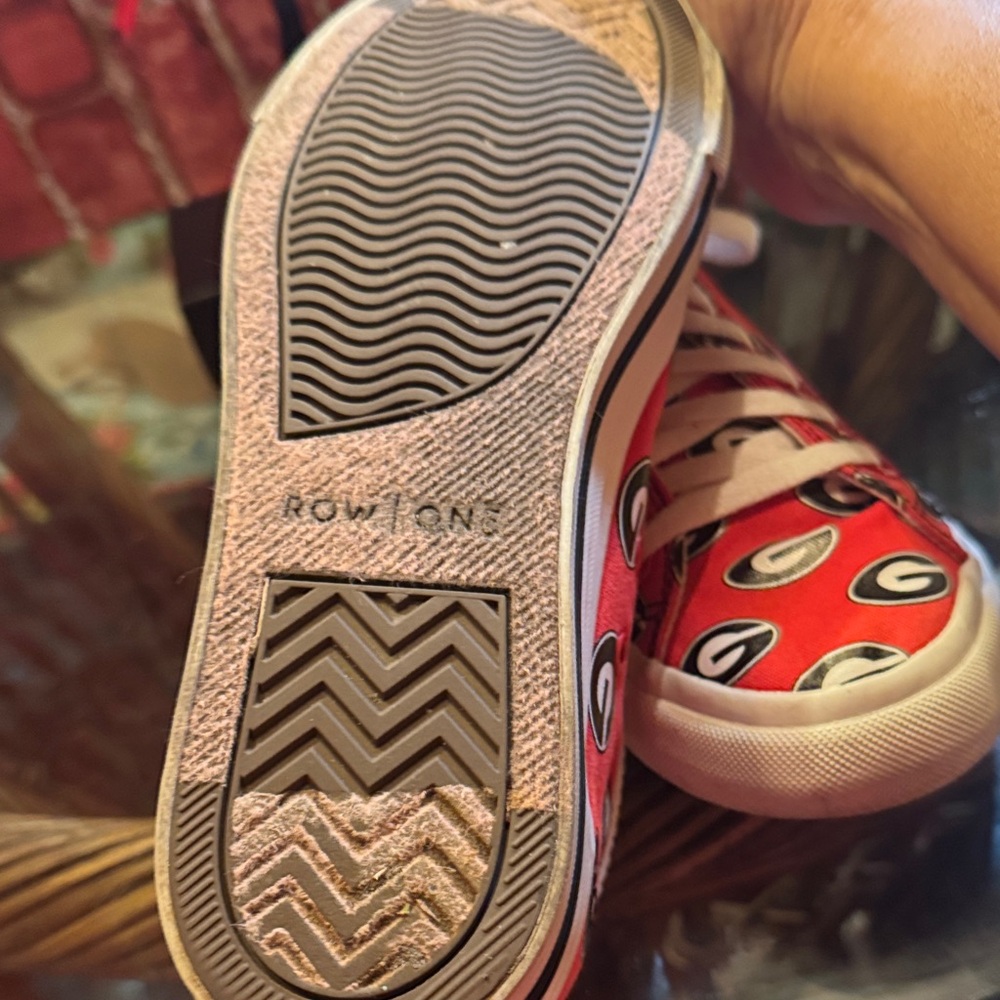 Red Patterned Women's Sneakers - Picture 6 of 8